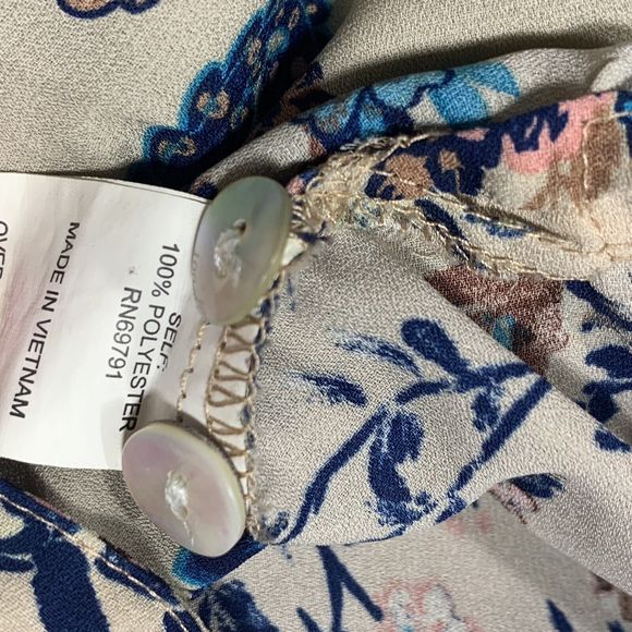 Anthropologie Fig And Flower Floral Paisley Shell Button Latch Sleeve Size Small - Picture 9 of 11